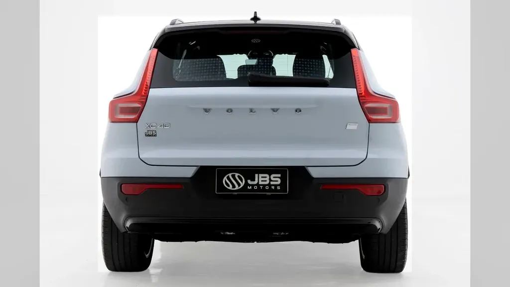 Volvo XC40 Recharge - Imagem 7