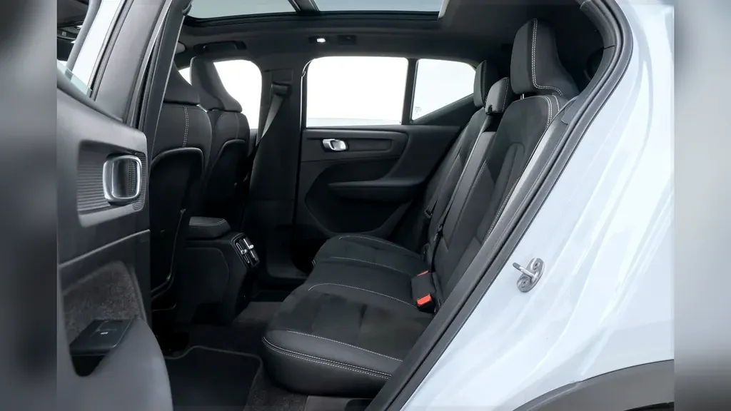 Volvo XC40 Recharge - Imagem 17