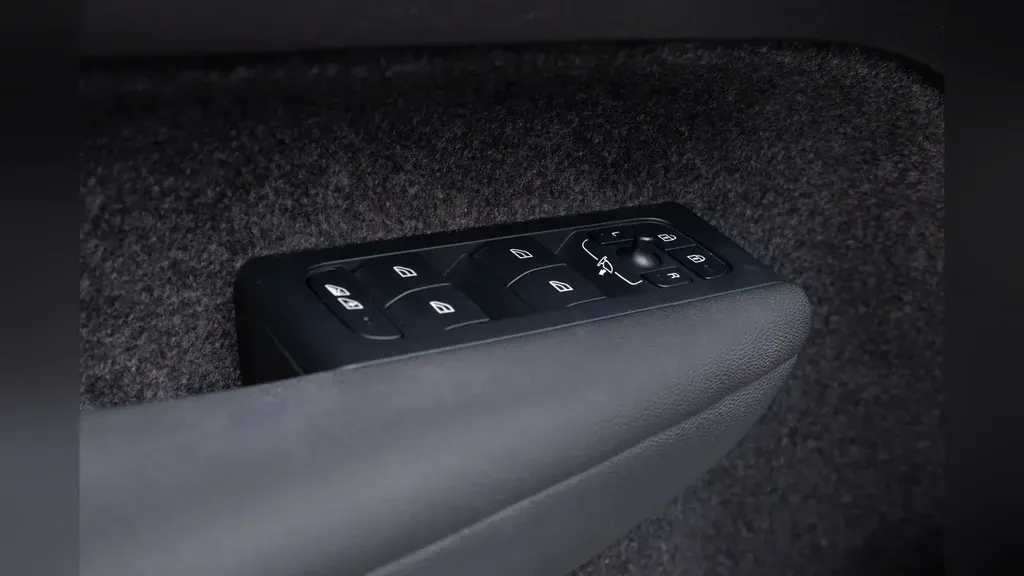 Volvo XC40 Recharge - Imagem 18