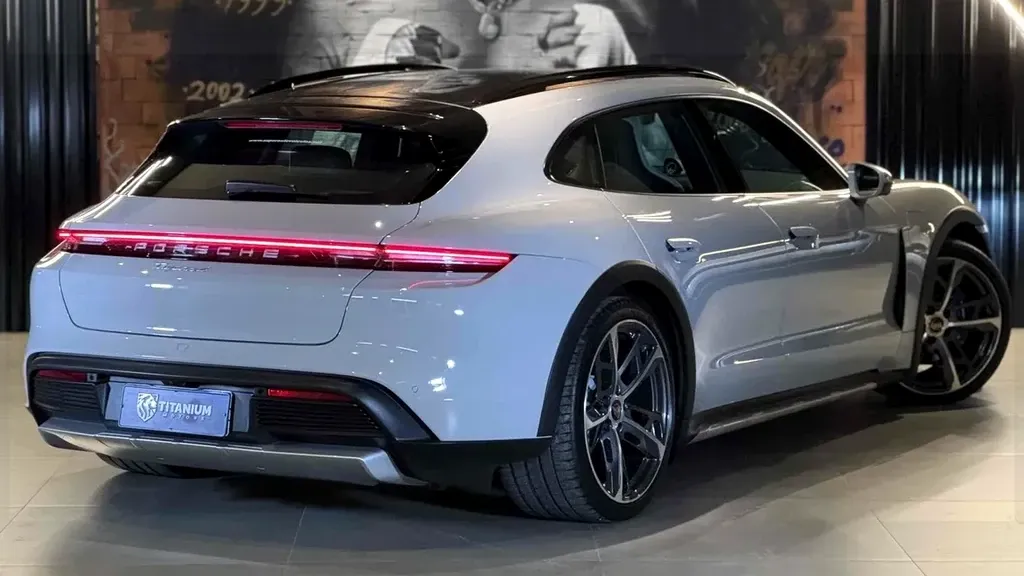 Porsche Taycan - Imagem 7