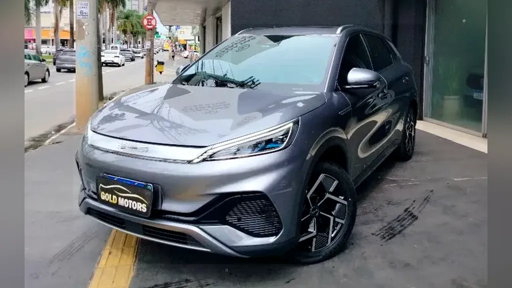Foto de um byd yuan plus