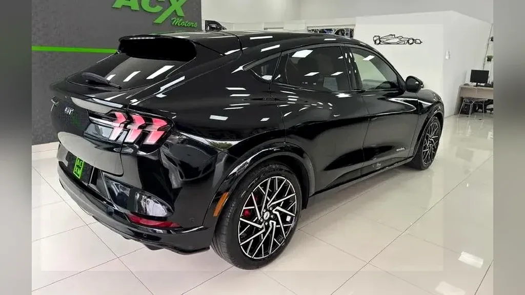 Ford Mustang Mach-e - Imagem 4