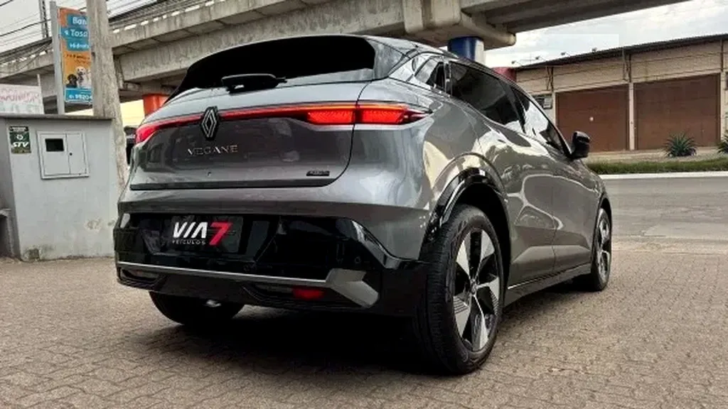 Renault Megane E-tech Electric - Imagem 9