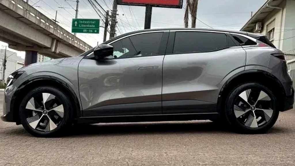 Renault Megane E-tech Electric - Imagem 10