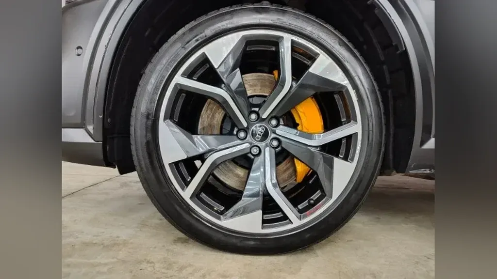 Audi E-tron S Sportback - Imagem 7