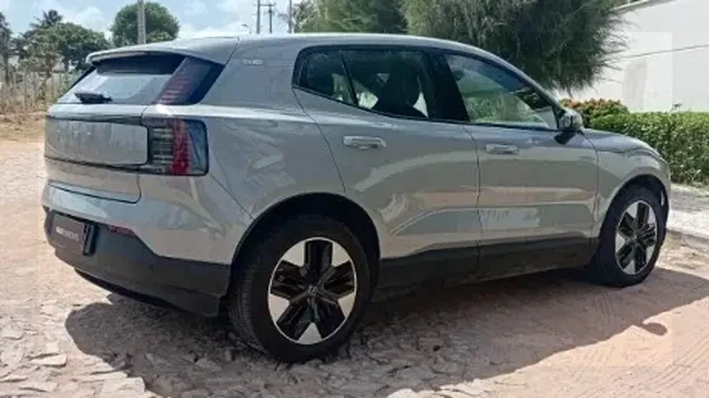 Volvo EX30 - Imagem 4