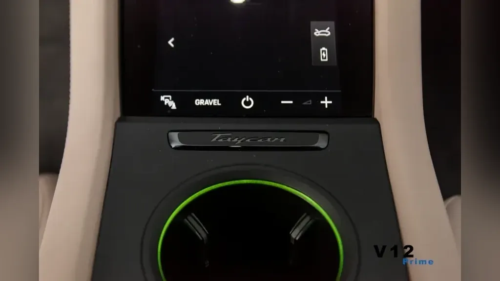 Porsche Taycan - Imagem 14