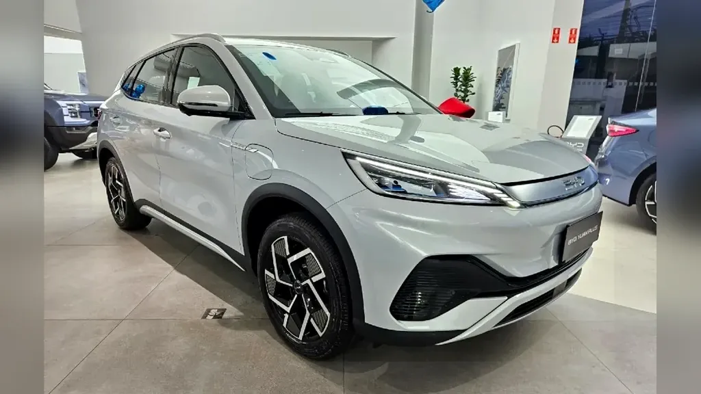 Foto de um byd yuan plus