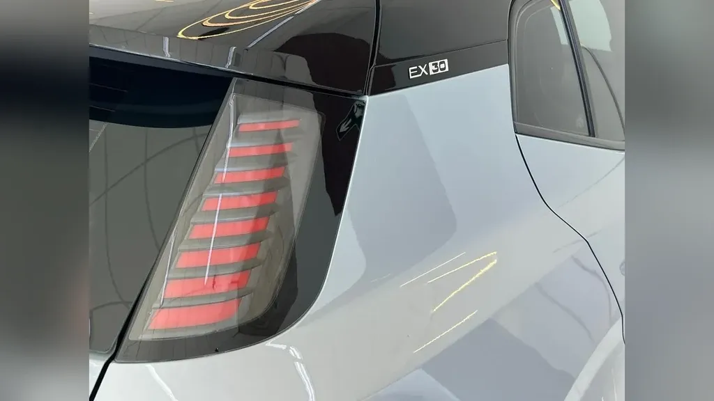 Volvo EX30 - Imagem 8