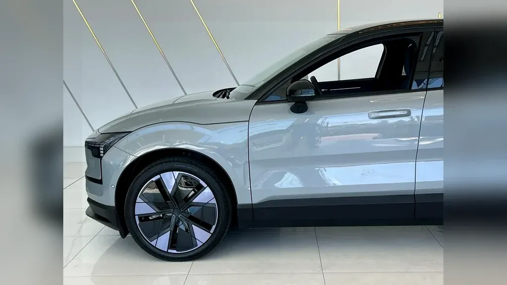 Volvo EX30 - Imagem 17