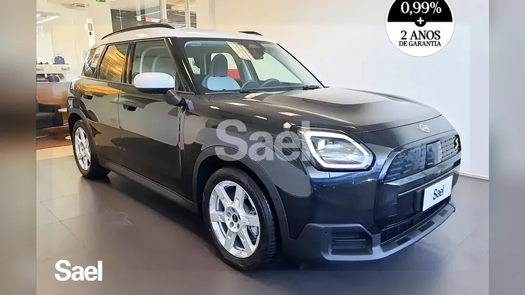 Foto de um mini cooper se