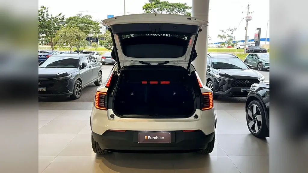 Volvo EX30 - Imagem 4