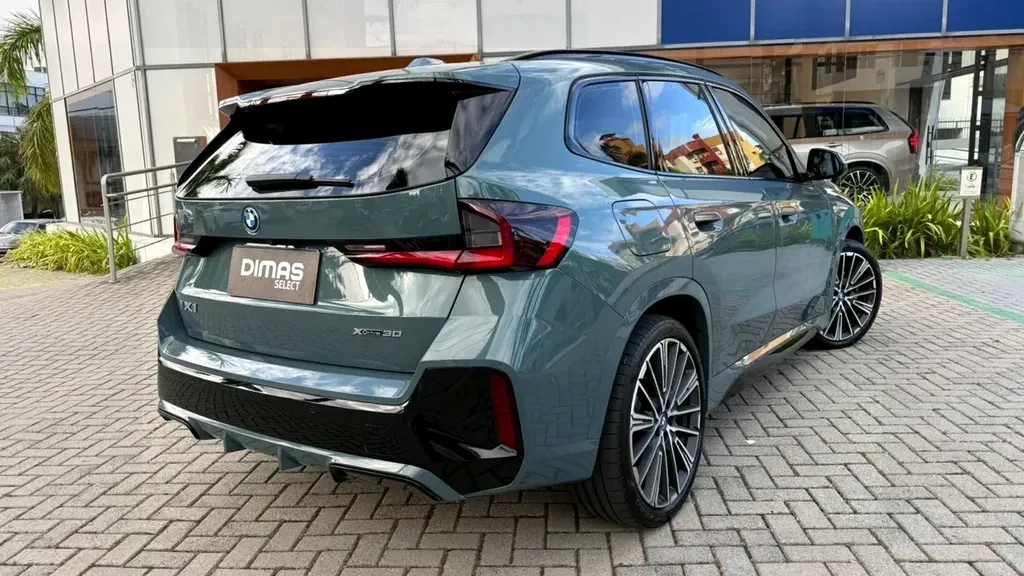 BMW IX1 - Imagem 4