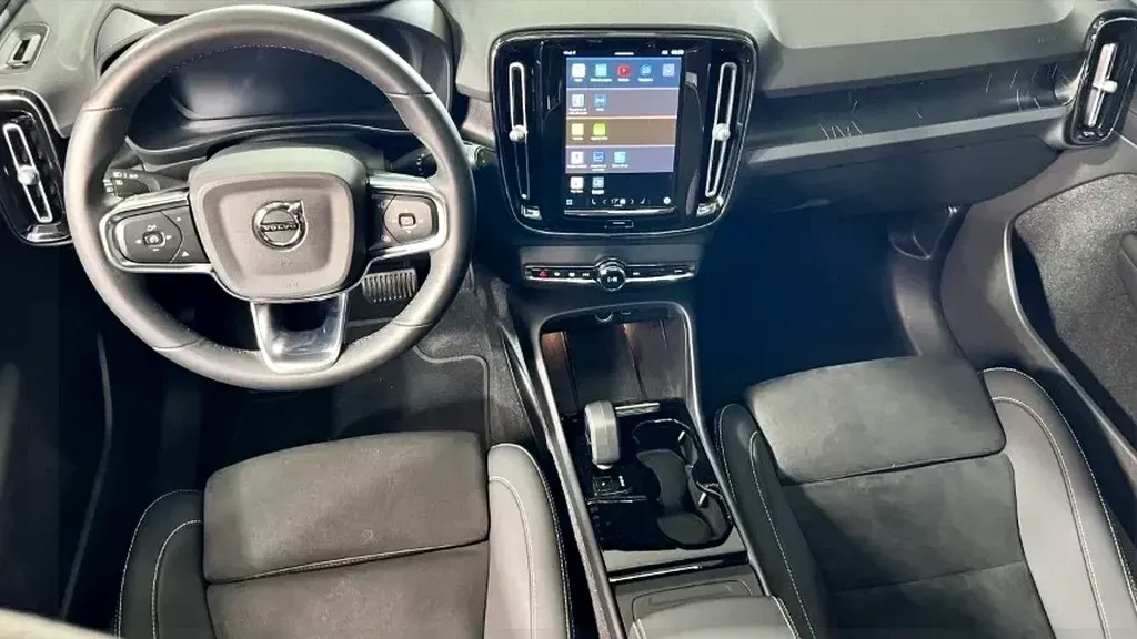 Volvo XC40 Recharge - Imagem 8