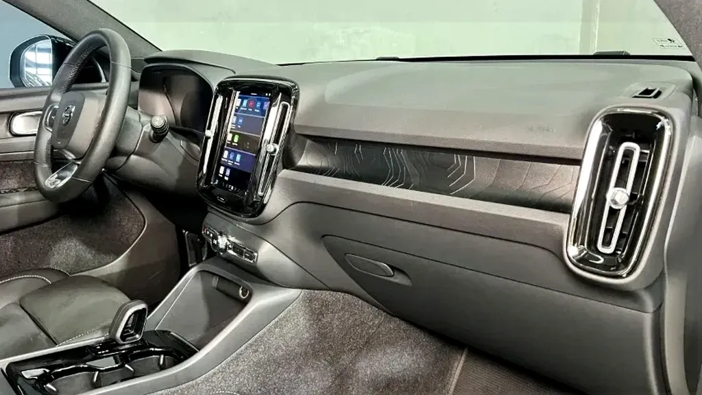 Volvo XC40 Recharge - Imagem 10