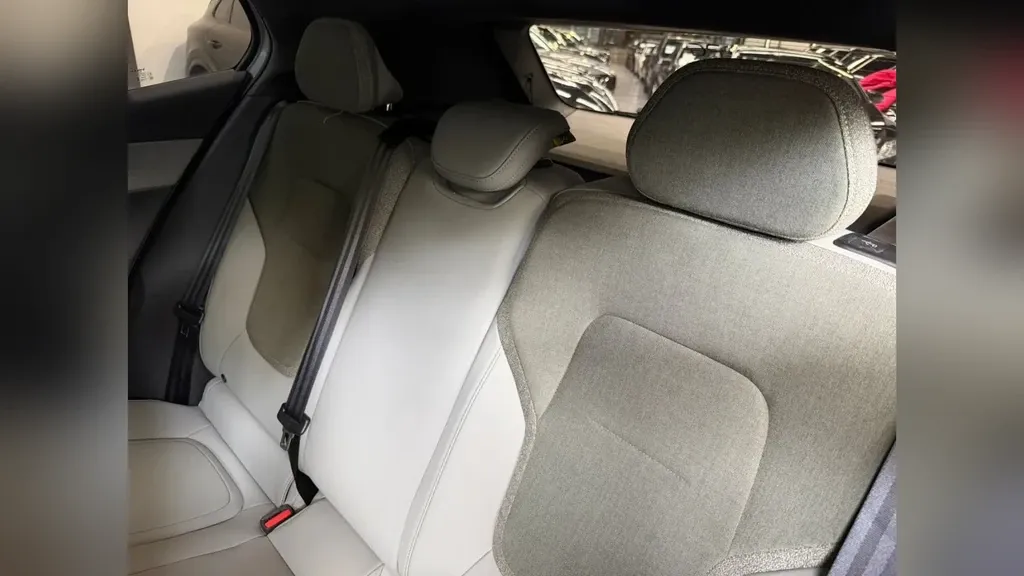 Volvo EX30 - Imagem 11