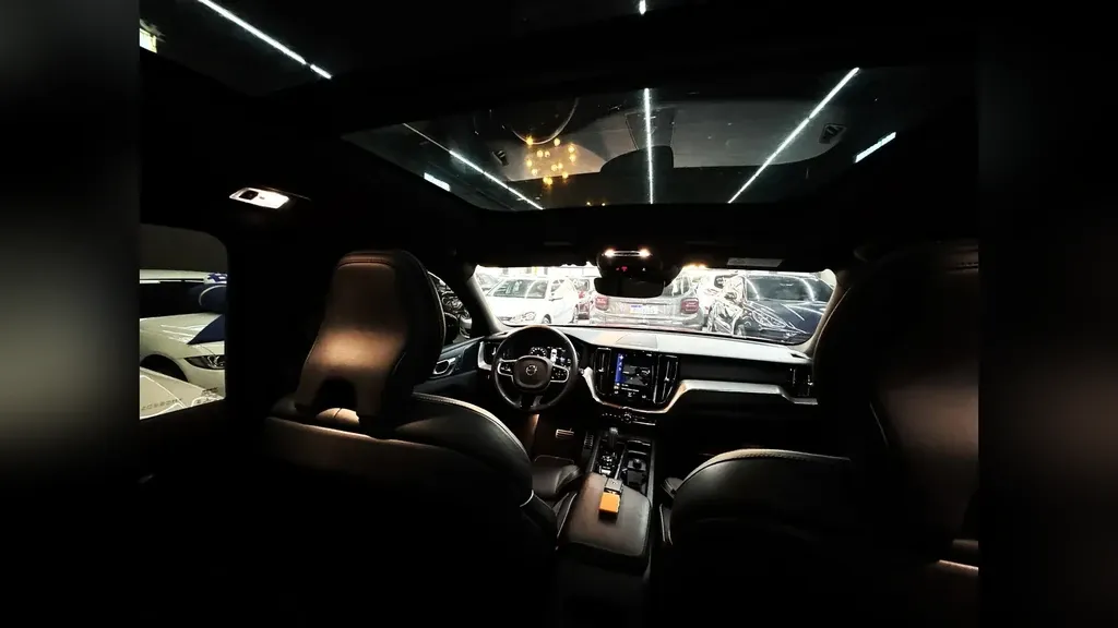 Volvo Xc60 Recharge Plug-in Hybrid - Imagem 12