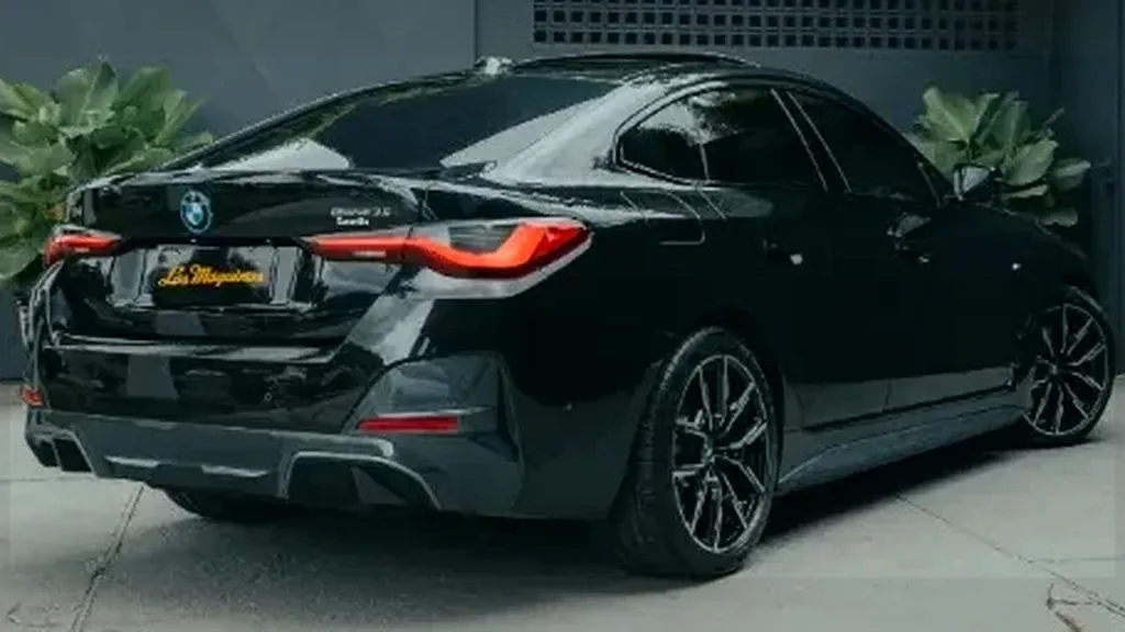 BMW I4 Edrive35 - Imagem 12