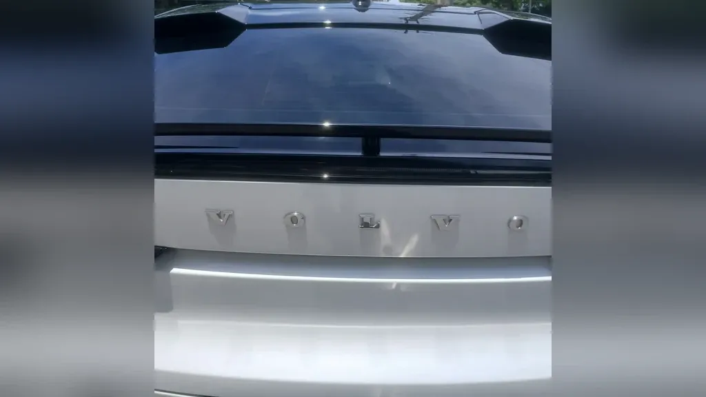 Volvo C40 Recharge - Imagem 7