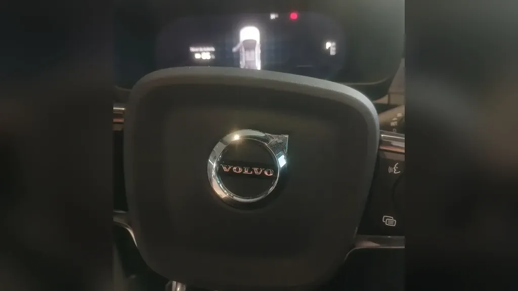 Volvo C40 Recharge - Imagem 14