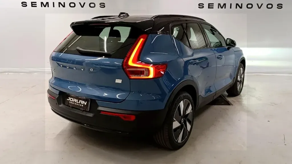 Volvo XC40 Recharge - Imagem 4