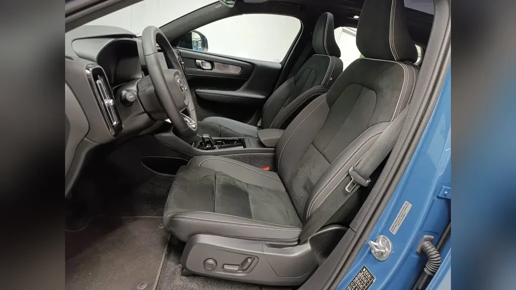 Volvo XC40 Recharge - Imagem 9