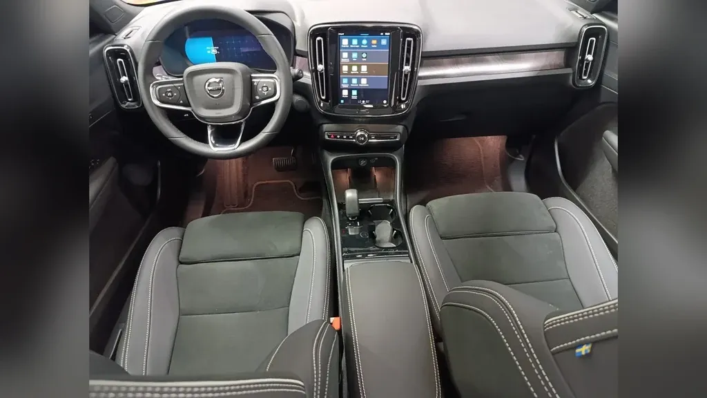 Volvo XC40 Recharge - Imagem 10