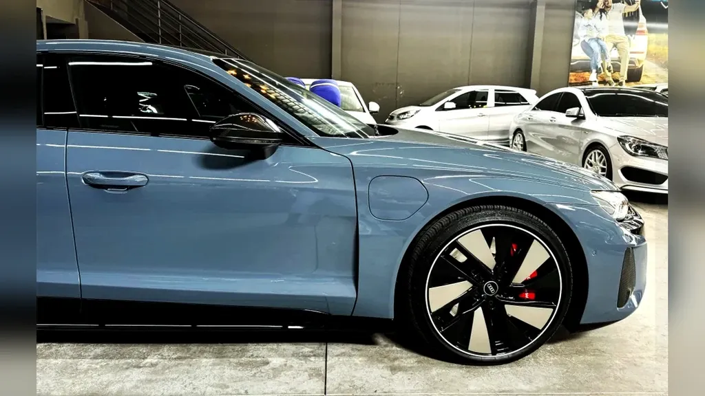 Audi Rs E-tron  GT - Imagem 5