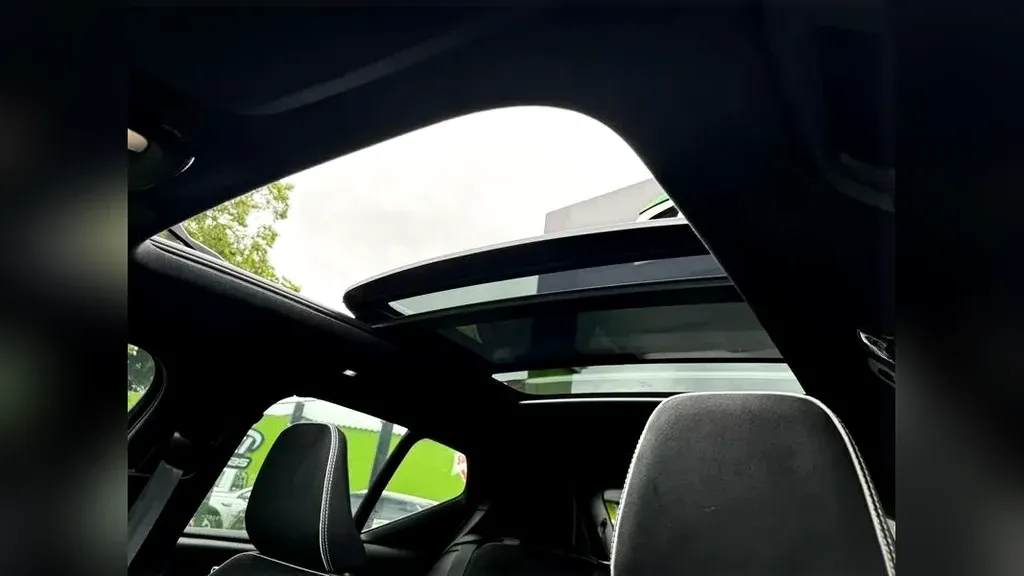 Volvo XC40 Recharge - Imagem 15