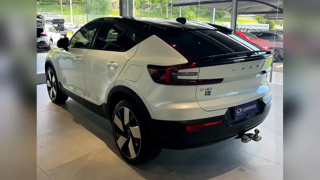 Volvo C40 Recharge - Imagem 2