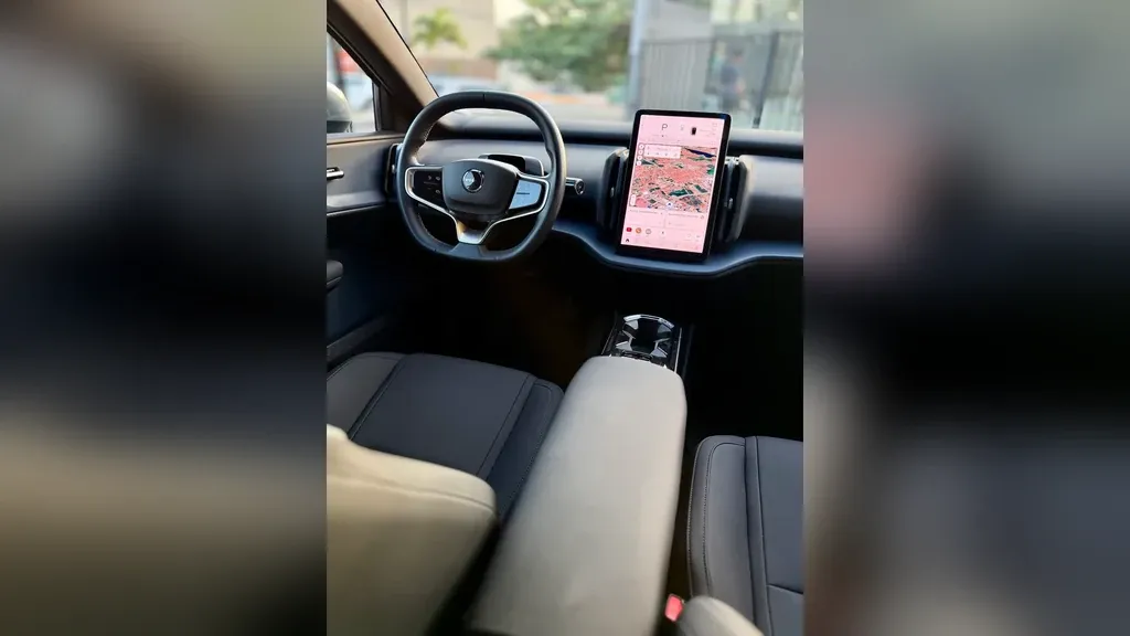 Volvo EX30 - Imagem 4