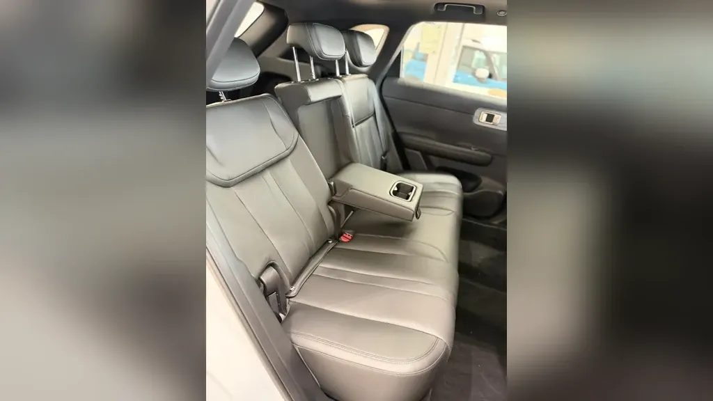 Chevrolet Captiva EV - Imagem 16