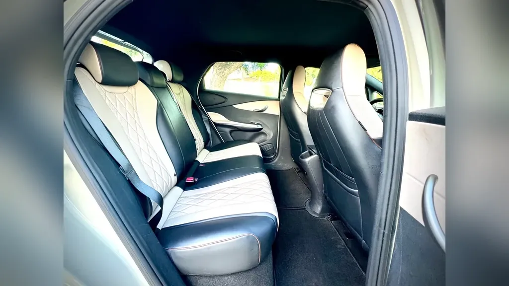 BYD Dolphin - Imagem 12