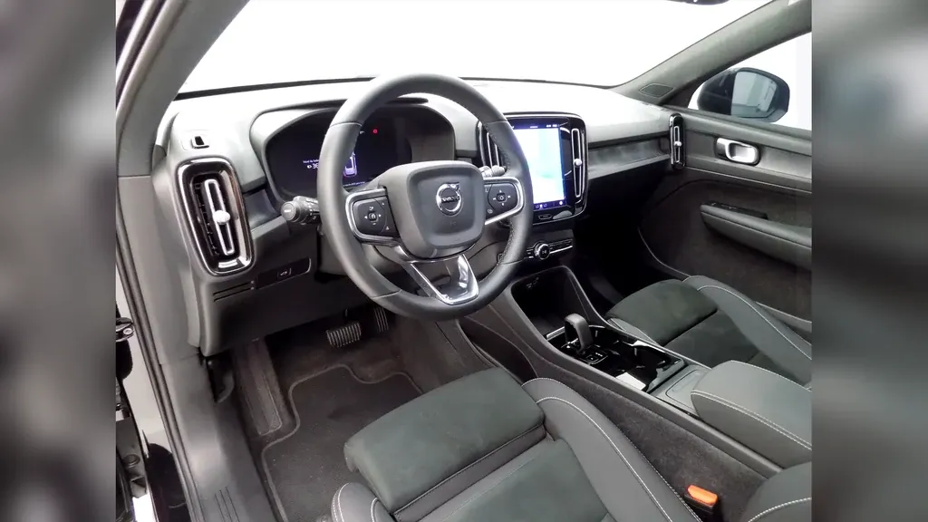 Volvo XC40 Recharge - Imagem 11
