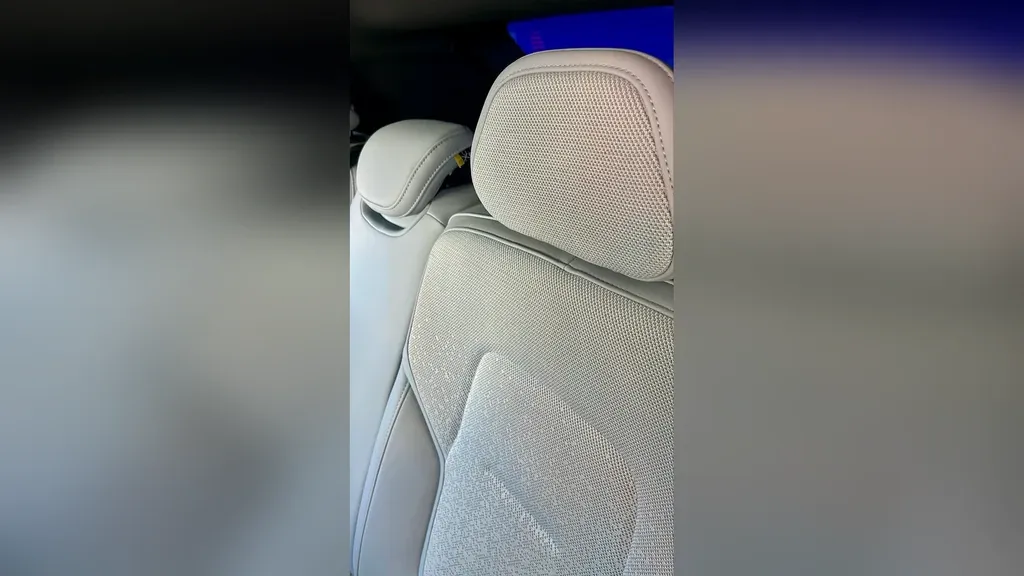 Volvo EX30 - Imagem 9