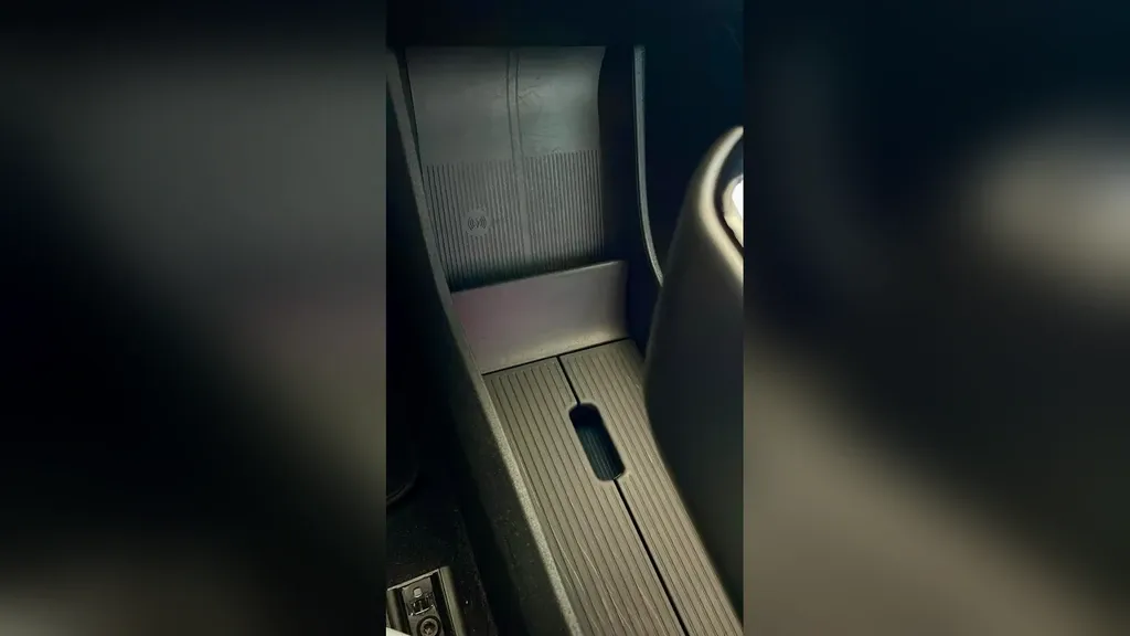 Volvo EX30 - Imagem 19