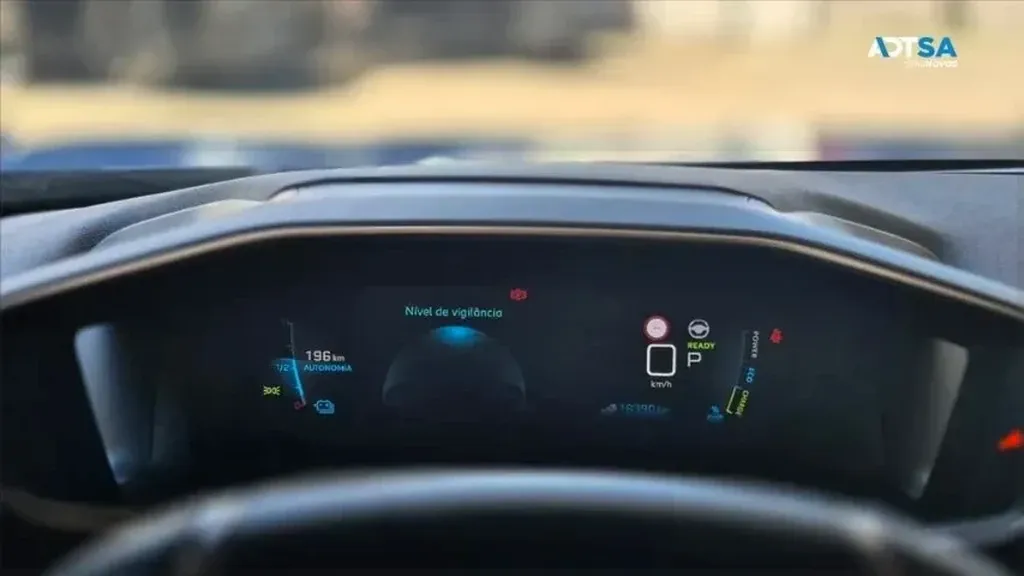 Peugeot E-2008 - Imagem 13