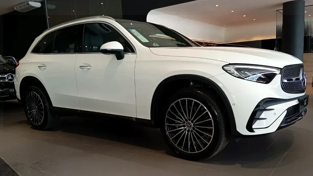 Mercedes Glc 300e - Imagem 2