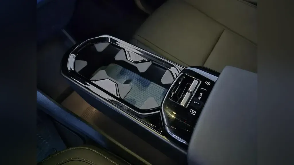 Volvo EX30 - Imagem 18