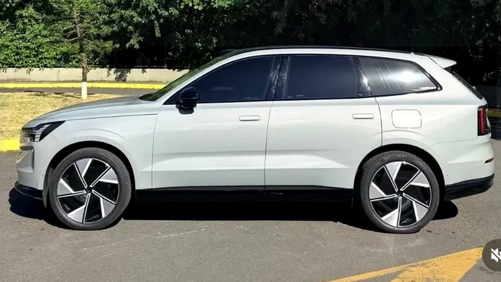 Volvo Ex90 - Imagem 8