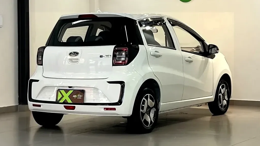 JAC E-JS1 - Imagem 6