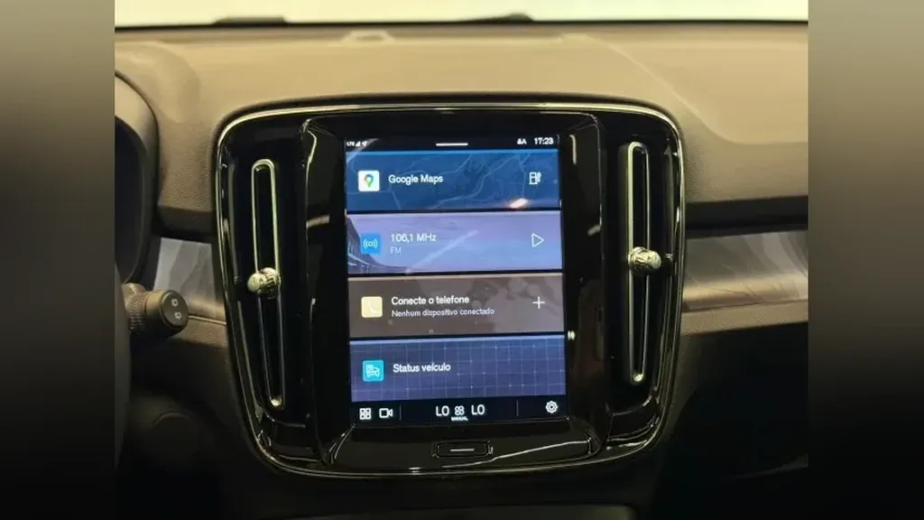 Volvo XC40 Recharge - Imagem 6