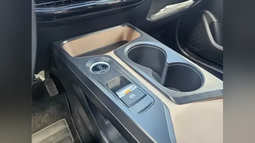 JAC E-JS1 - Imagem 13