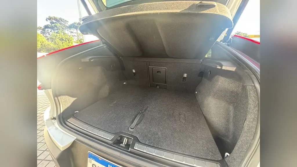 Volvo C40 Recharge - Imagem 8