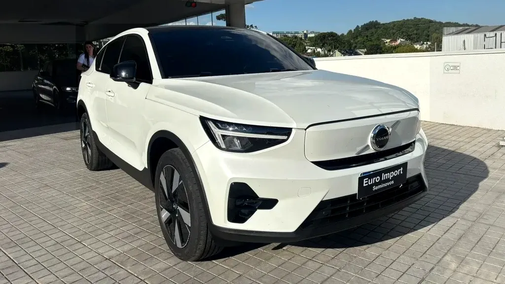 Volvo C40 Recharge - Imagem 15