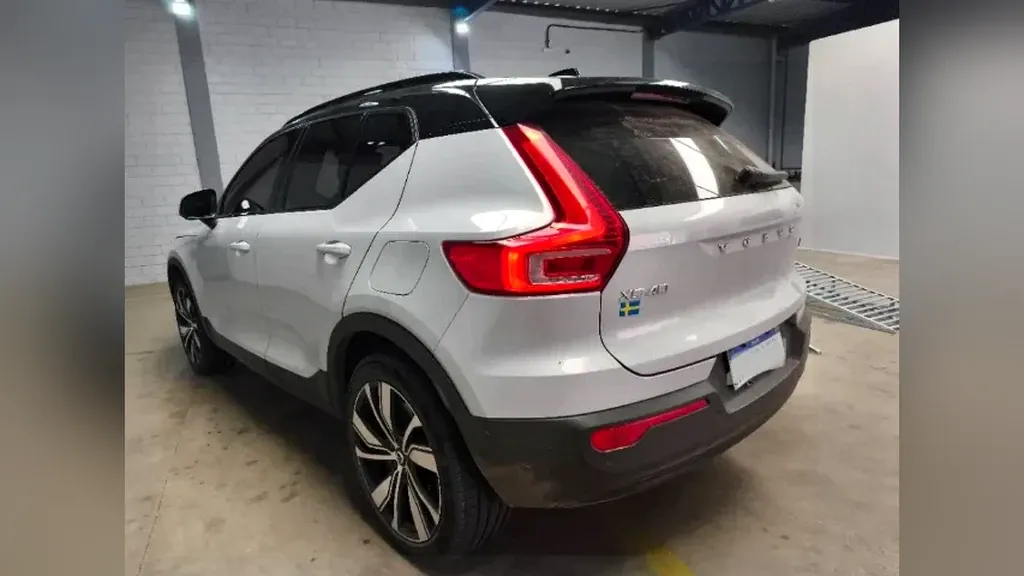 Volvo XC40 Recharge - Imagem 6