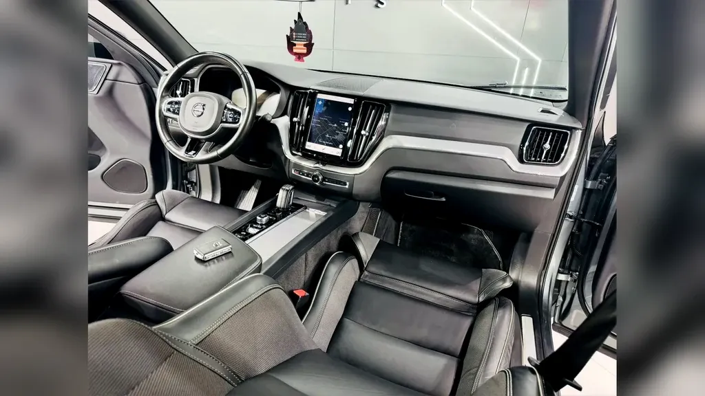 Volvo Xc60 - Imagem 10