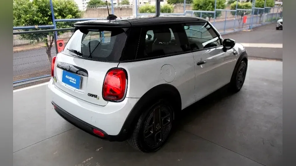 Mini Cooper SE - Imagem 8