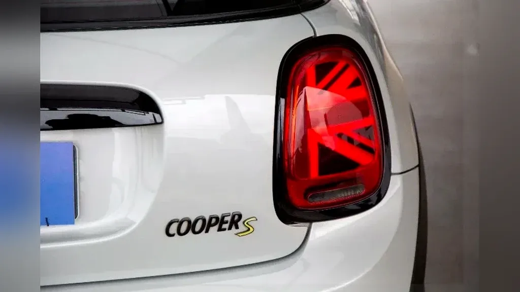 Mini Cooper SE - Imagem 9