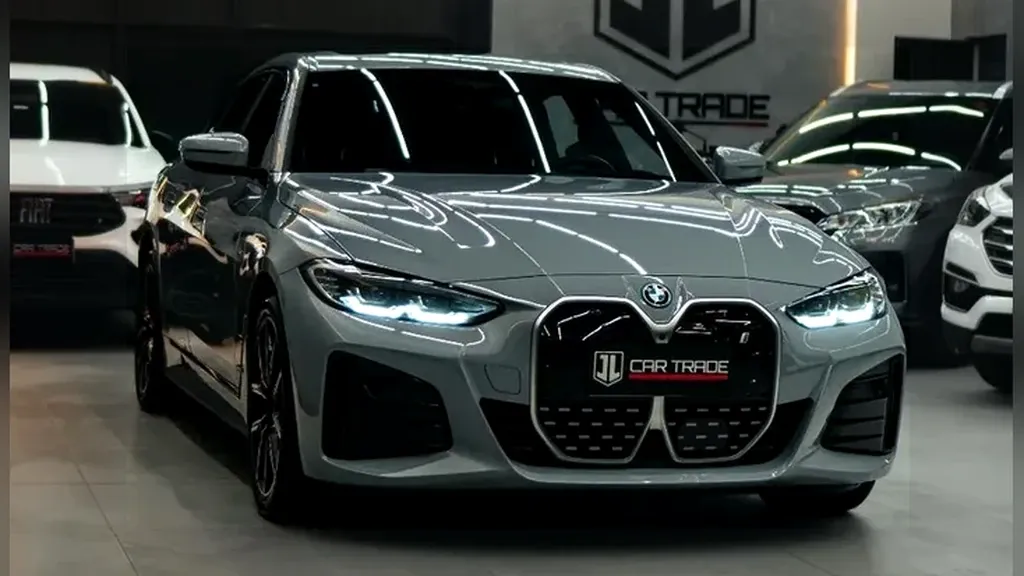 Foto de um bmw i4 edrive35